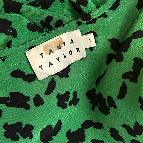 TANYA TAYLOR Wrap Dress Green Silk Leopard Print Ruffle Trim 3/4 Long Sleeves 4 - Picture 10 of 12